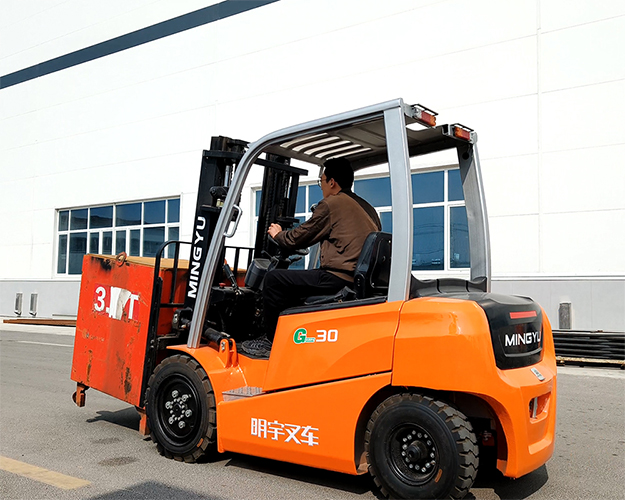 Precautions for use and maintenance of forklift generators