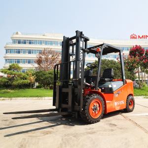 Do you need a license to drive a forklift ? 