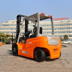 Maximizing Battery Life: A Comprehensive Guide to Charging Electric Forklifts