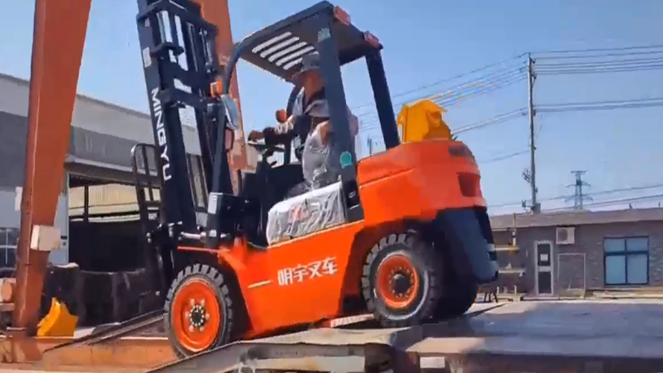 How much does a forklift driver earn in a month?