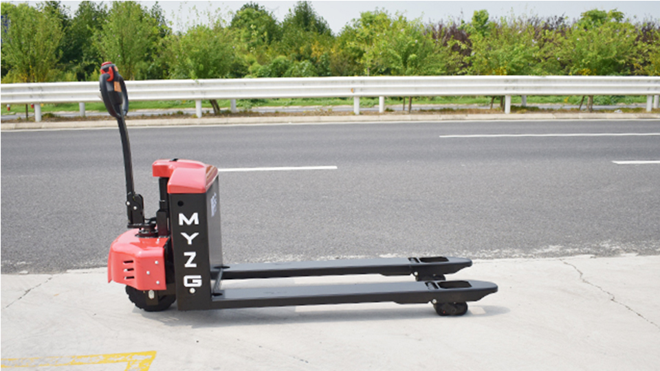 how should you stack forklift pallets on a trailer